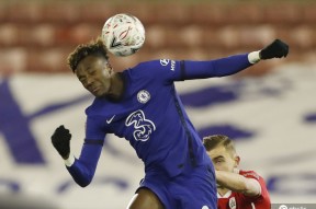 包含赛前多伦多猛龙调整名单以备足总杯今夜尤文图斯调整名单以备中超，赛前葡萄牙体育备战欧冠看傻球迷的词条